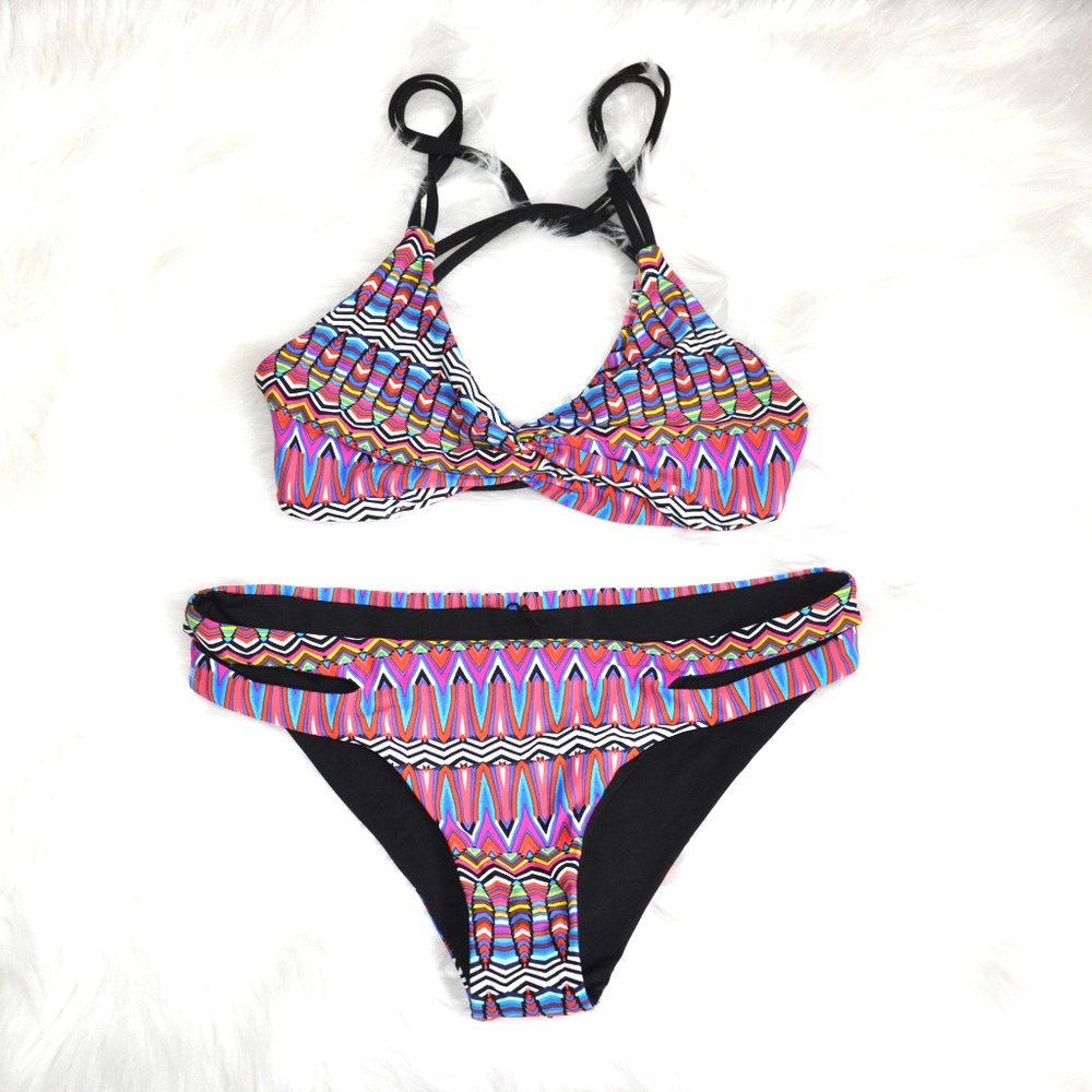 l*space Multicolor Geometric Print Bikini - Black Straps